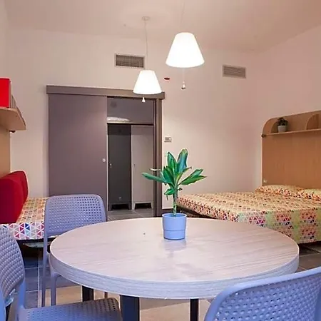 Alfieri 2 Hostal Turín