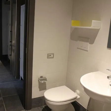 Alfieri 2 אכסניה